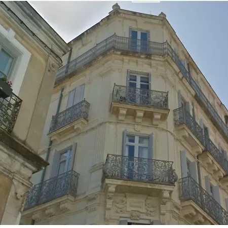 Les 7 Balcons, Comedie-corum-gare, Parking, Spacieux Lumineux Haussmannien