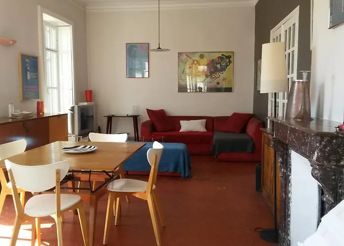 Apartman Les 7 Balcons, Comedie-corum-gare, Parking, Spacieux Lumineux Haussmannien