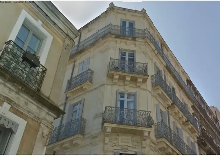 Les 7 Balcons, Comedie-corum-gare, Parking, Spacieux Lumineux Haussmannien